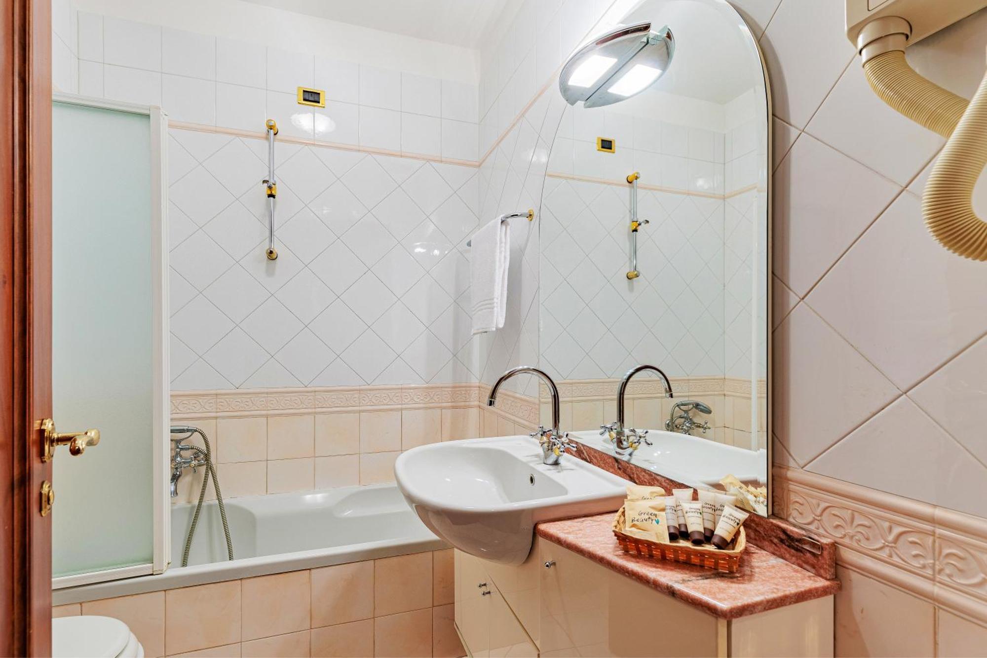 Villa Palma By Agf Hotels Mussolente Bagian luar foto